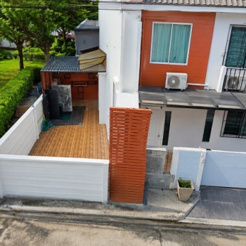 เดอะคริสตัล เอกมัย-รามอินทรา 900 ม. 28 ตร.ว.224 ตร.ม. ใกล้วัดลาดปลาเค้า 700 ม. ทาวน์โฮม 2 ชั้น หลังม