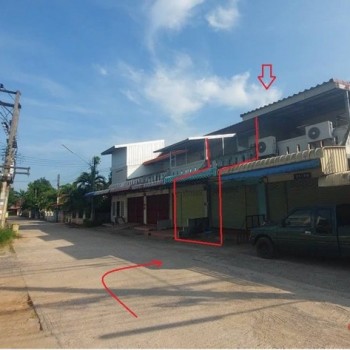 ขายอาคารพาณิชย์ ถ.สายสุราษฎร์ธานี-นครศรีธรรมราช ต.กะแดะ อ.กาญจนดิษฐ์ จ.สุราษฎร์ธานี