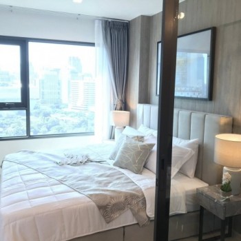 Life One Wireless spacious clean 21st floor BTS Ploenchit