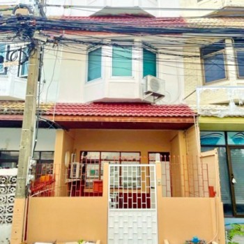 พร้อมเฟอร์ฯ ทาวน์โฮม 3 ชั้น ใหม่ 3 นอน 2 น้ำ ใกล้รถไฟฟ้ากว่าคอนโด MRTรัชดาภิเษก 220ม. MRTลาดพร้าว 50