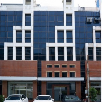 เดอะมอลล์ บางกะปิ ให้เช่าอาคารสำนักงาน 6 ชั้น 2 นอน 5-6 น้ำ จอดรถ 6 คันใกล้MRTลาดพร้าว101 225ม. MRTบ