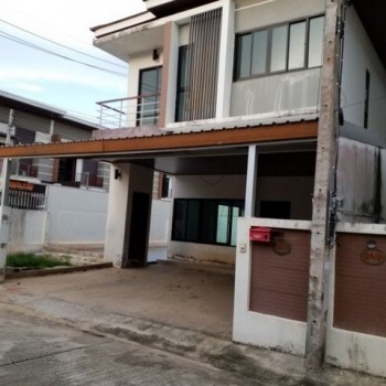 ขายบ้านแฝดโครงการ บ้านเบญจพล 3 ถ.สายท่าอากาศยานสุราษฎร์ธานี ต.วัดประดู่ อ.เมืองสุราษฎร์ธานี จ.สุราษฎ