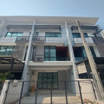ให้เช่าทาวน์โฮม 3 ชั้น 220 ตรม Plex บางนา ติดริมถนน บางนา-ตราด กม.5 ใกล้เมกะบางนา, Central บางนา