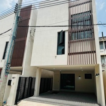 T26-859 ให้เช่า ทาวน์เฮ้าส์ Oak House สุขุมวิท 101-1 ชั้นทั้งหมด 3 ชั้น ใกล้กับ ใกล้ BTS อุดมสุข & T
