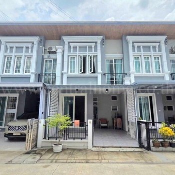 ทาวน์โฮม โกลเด้น ทาวน์ ศิริราช-ราชพฤกษ์ บ้านสวย ไม่เคยเข้าอยู่ MRT สถานีอิสรภาพ