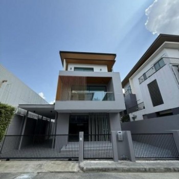 HS 2000 ขายบ้านเดี่ยวหรู 3 ชั้น 53 ตร.วา AQ Arbor สวนหลวง ร.9 พัฒนาการ ใกล้สวนหลวง ร.9