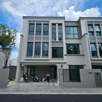 ให้เช่า ทาวน์โฮม Classe Ratchayothin ขนาด 41.6 ตร.วา พทชส 228 ตร.ม  3 ห้องนอน 4 ห้องน้ำ บ้านใหม่ 3 ช