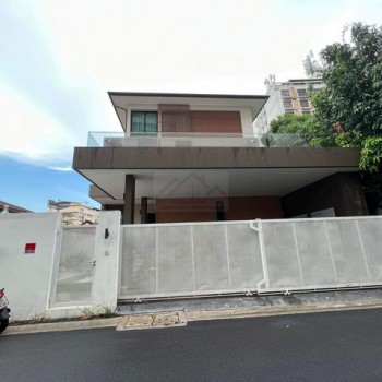 ให้เช่าบ้านเดี่ยว Pool Villa 3 ชั้น 625 ตรม. 7 ห้องนอน ซอยอินทามระ 29 ห้วยขวาง สุทธิสาร พร้อมสระว่าย
