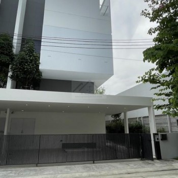 ให้เช่าโฮมออฟฟิศ 3.5 ชั้น 270 ตร.ม. โครงการอาคิน วิภาวดี หลังมุม ใกล้ดอนเมือง