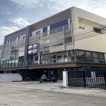 ขาย Home Office 4 ชั้น DISTRICT EKKAMAI RAMINTRA ซอยรามอินทรา40 หันหน้าไปทางทิศใต้