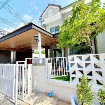 ขายให้เช่า บ้านเดี่ยว 2 ชั้น หมู่บ้านเดอะวิลเล็จ ในซอยมหาชัย ถนนบางนา-ตราด กม.10