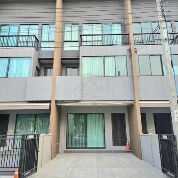 ให้เช่าทาวน์โฮม 3 ชั้น 3 ห้องนอน บ้านกลางเมือง พระราม 9 - กรุงเทพกรีฑา บ้านใหม่ ตกแต่งครบ พร้อมเข้าอ