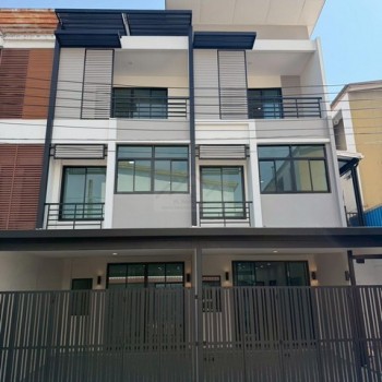 T26-187 ขาย ทาวน์เฮ้าส์ - ใกล้กับ หลังตลาดถนอมมิตร เพียง 50 เมตร ใกล้ทางด่วน 17 ตารางวา ชั้นที่ 1