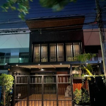 ขายให้เช่า ทาวน์โฮม 2 ชั้น รามคำแหง 26/1 ใกล้ รพ. รามคำแหง