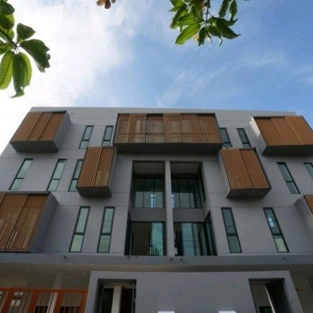ให้เช่าโฮมออฟฟิศ3.5ชั้นย่านรัชดาลาดพร้าวลาดพร้าววังหินโชคชัย4 ใกล้MRTลาดพร้าว ใกล้ศาลรัชดา