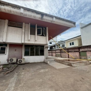 ขายที่ดินขนาดใหญ่พร้อมบ้าน 253 ตร.วา สุขุมวิท71 ปรีดีพนมยงค์ 14 ใกล้ BTS พระโขนง ตัวบ้านและที่ดินเคล