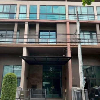 ให้เช่าทาวน์โฮม 3 ชั้น 193 ตร.ม. บ้านกลางเมือง รัชโยธิน ซอยพหลโยธิน 34 ใกล้ BTS เสนานิคม