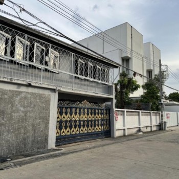 BH4301 ให้เช่าบ้านเดี่ยว 2 ชั้น พระราม 9 ซอย 41 ใกล้ The Nine Center พระราม 9 เหมาะสำหรับอยู่อาศัยหร