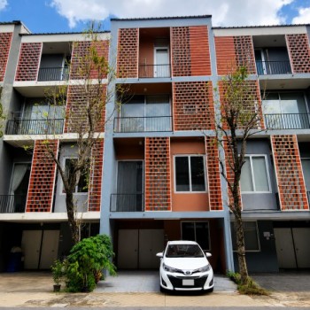 Contemporary Townhome for Rent | Siamese Blossom @ Fashion Island THB 32,000/month 3 Bedrooms
