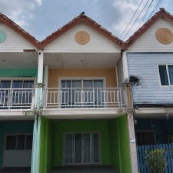 นักลงทุนสายรีโนเวท ห้ามพลาดทาวน์เฮ้าส์ 2 ชั้น เพียง 1.39 ล้านบาทขายพร้อมผู้เช่า