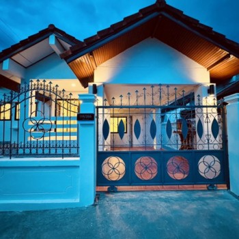 บ้านเดี่ยวหลังใหญ่ รีโนเวทใหม่ทั้งหลัง ทำเลดีการเคหะฯ ศรีชุม ซอย 4 อ.พระบาท จ.ลำปาง
