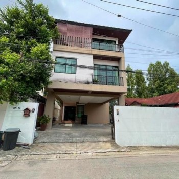 HR 10390 ให้เช่าอาคารสำนักงาน 3 ชั้น 270 ตรม. นาคนิวาส  ลาดพร้าว71 พร้อมใช้งาน ใกล้เลียบด่วน