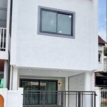 ขาย ทาวน์เฮ้าส์ 2 ชั้น หมู่บ้านพรทิพย์ ซอยบางศรีเมือง37 เนื้อที่ 17 ตารางวา ใกล้ท่าน้ำนนท์