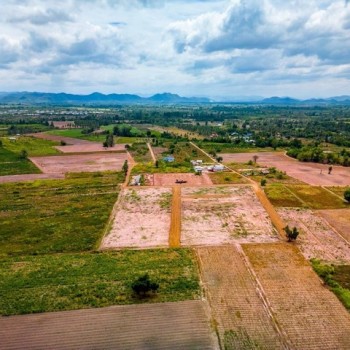 1 ขาย ที่ดิน ที่ดินวิวเขาใกล้ทะเลชะอำ เพชรบุรี 100 ตารางวา 200000 บาท ใกล้กับ ชะอำ เซเว่น ตลาด ชุมชน