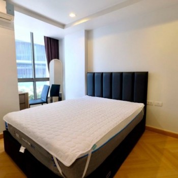 Downtown Sukhumvit 49 quiet private 2nd floor BTS Thonglor