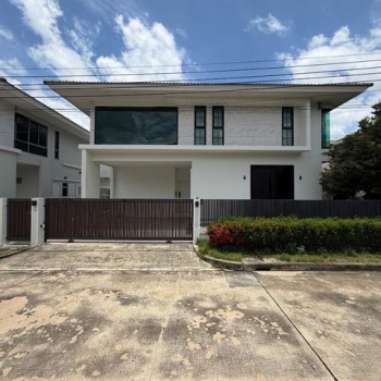 ขายบ้านเดี่ยว 2 ชั้น 222 ตรม. 3 ห้องนอน หมู่บ้าน Perfect Place พระราม 9 - กรุงเทพกรีฑา ใกล้นานาชาติ 