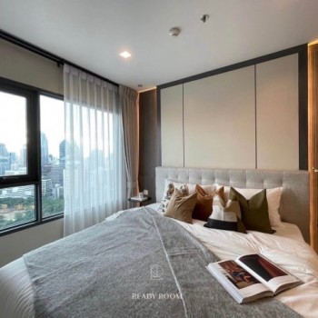 Life One Wireless Safe Convenient 32nd Floor BTS PloenChit