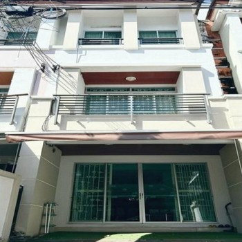 ให้เช่าทาวน์โฮม 3 ชั้น โครงการ บ้านกลางเมือง เดอะ ปารีส พระราม9 ซอยกรุงเทพกรีฑา7