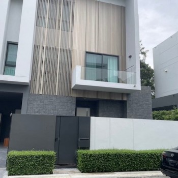 BH4306 บ้านหรู 3 ชั้น ให้เช่าและขาย หมู่บ้านนันทวัน พระราม 9 ศรีนครินทร์ กรุงเทพกรีฑา ติด Wellington