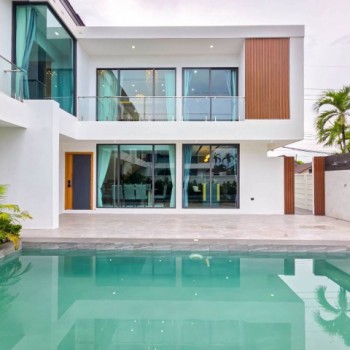 หมู่บ้านอารียา พัทยา   สไตล์ Modern Luxury Tropical โซนสยามคันทรีคลับ โปร่ง โล่ง สบาย