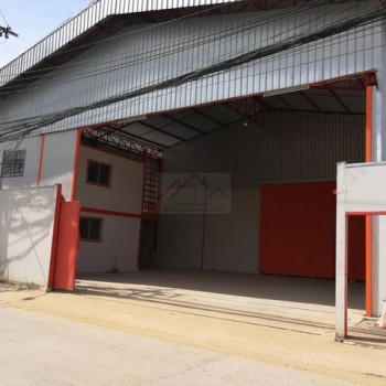 ให้เช่าโกดังพร้อมออฟฟิศ 1,600 ตรม. ลาดกระบัง 14-1 เดินทางสะดวก ใกล้สนามบินสุวรรณภูมิ ใกล้มอเตอร์เวย์