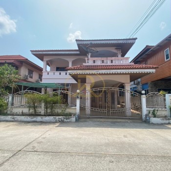 ให้เช่าบ้านเดี่ยว 2 ชั้น หลังใหญ่ | เลี้ยงสัตว์ได้ หมู่บ้านกีรติ 5 บ้านสวน 9 ซอย 1 จ.ชลบุรี