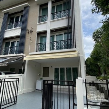 BH4321 ให้เช่าทาวน์โฮม 3 ชั้น บ้านกลางเมืองพระราม 9 มอเตอร์เวย์ หลังมุม ใกล้ทางด่วน