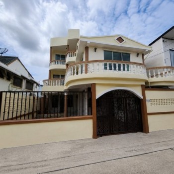 ขายทาวน์เฮาส์หลังใหญ่สไตล์บ้านเดี่ยว 2.5 ชั้นแปลงมุม 54.2 ตรว. 450 ตรม พร้อมดาดฟ้า หมู่บ้านอยู่เจริญ