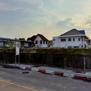 ขายที่ดินแปลงมุม 277 ตรว. หมู่บ้านประชานิเวศน์ 2 ซอยสามัคคี 58 ถนนประชาชื่น ใกล้จุดขึ้นลงทางด่วน ** 