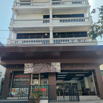 ให้เช่าอาคารสำนักงาน 4 ชั้นครึ่ง ซอยอ่อนนุช70/1 ถนนซอยสี่เลน ใกล้ถนนอ่อนนุช 350 เมตร