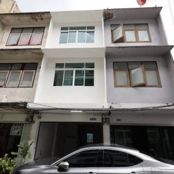 BH4340 ให้เช่าทาวน์เฮ้าส์ 4 ชั้น หลังมุม พร้อมดาดฟ้า ซอยสาทร 11 แยก 3 ใกล้ BTS เซนต์หลุยส์ รีโนเวทให