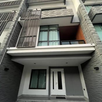 P768 ให้เช่าทาวน์โฮม 3 ชั้น โครงการ เพล็กซ์ เรสซิเดนซ์ นวมินทร์ 111 Plex Residence Nawamin 111 ใกล้โ