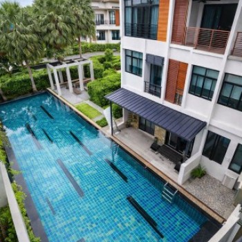 ตลาดสำเพ็ง2 กัลปพฤกษ์ สาทร  เช่าทาวน์โฮม 3 ชั้นหลังมุม 3 นอน 3 น้ำ MRT หลักสอง 1 กม.  ใกล้ เดอะมอลล์