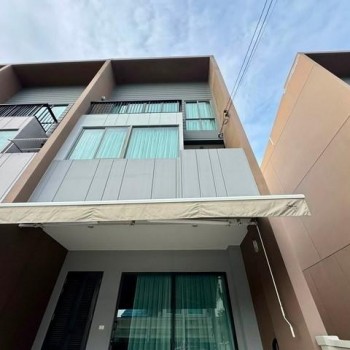ให้เช่าบ้านตกแต่งพร้อมอยู่ ทาวน์โฮม 3ชั้น โครงการบ้านกลางเมือง พระราม 9-กรุงเทพกรีฑา