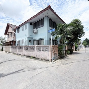 บ้านเดี่ยว หลังมุม ติดถนนซอยพระแม่มหาการุณย์ พร้อมห้องพักปล่อยเช่า