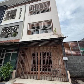 ให้เช่าอาคารพาณิชย์ 3 ชั้น 19 ตร.ว. ถ.พระราม 3 ซ. 17 ทำเลดี ปรับปรุงใหม่ ใกล้ Terminal 21