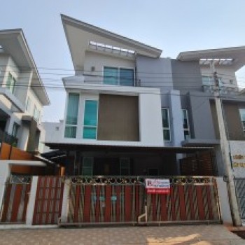 ให้เช่าบ้านแฝดหรู 3 ชั้นหลังมุม #แกรนด์ไอดีไซน์วิภาวดี สไตล์บ้านเดี่ยว