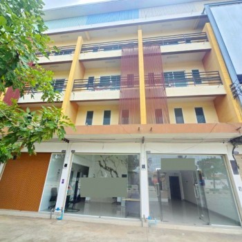 โรบินสัน ราชบุรี 1.98 กม. อาคารพาณิชย์ 3 คูหา 6 นอน  รร.ดรุณาราชบุรีวิเทศศึกษา 600 ม. รพ.ราชบุรี 1.7