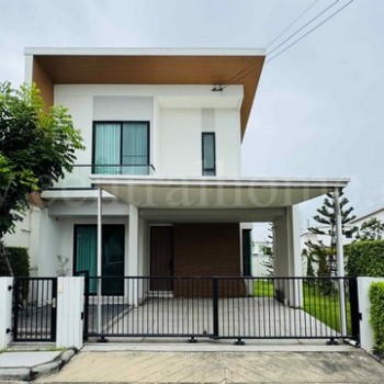 ลดราคาด่วน พิเศษ บ้านแฝด โคโม่ เบียงก้า บางนา หลังมุม ใกล้ เมกาบางนา
