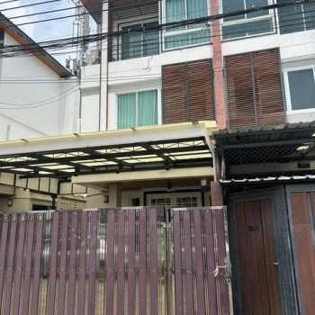 ให้เช่าทาวน์เฮ้าส์ 3 ชั้น 3 ห้องนอน ซอย 20 มิถุนา รัชดา สุทธิสาร ใกล้ MRT สุทธิสาร